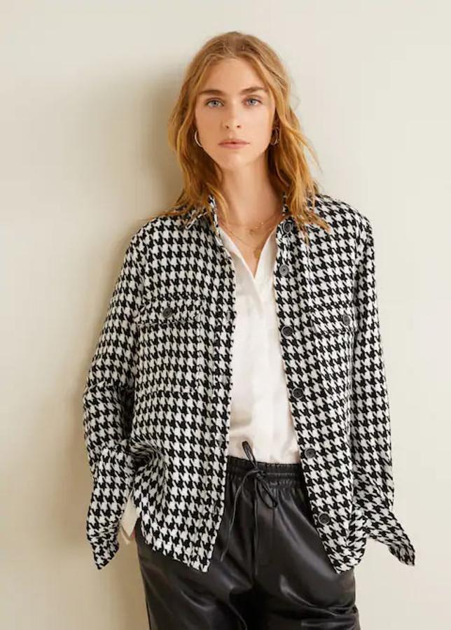 Sobrecamisa con estampado de pata de gallo, 39,99 euros.