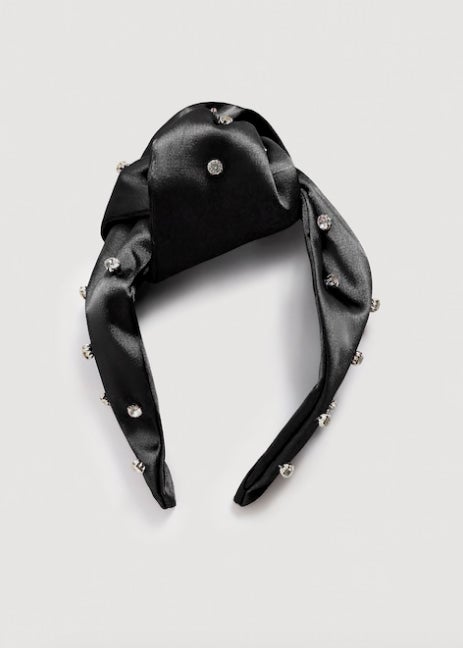 Diadema con cristales de Mango: 15,99 euros.