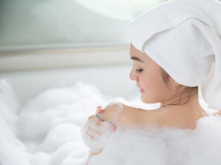 Fotos: 12 aceites limpiadores de cuerpo para suavizar la piel