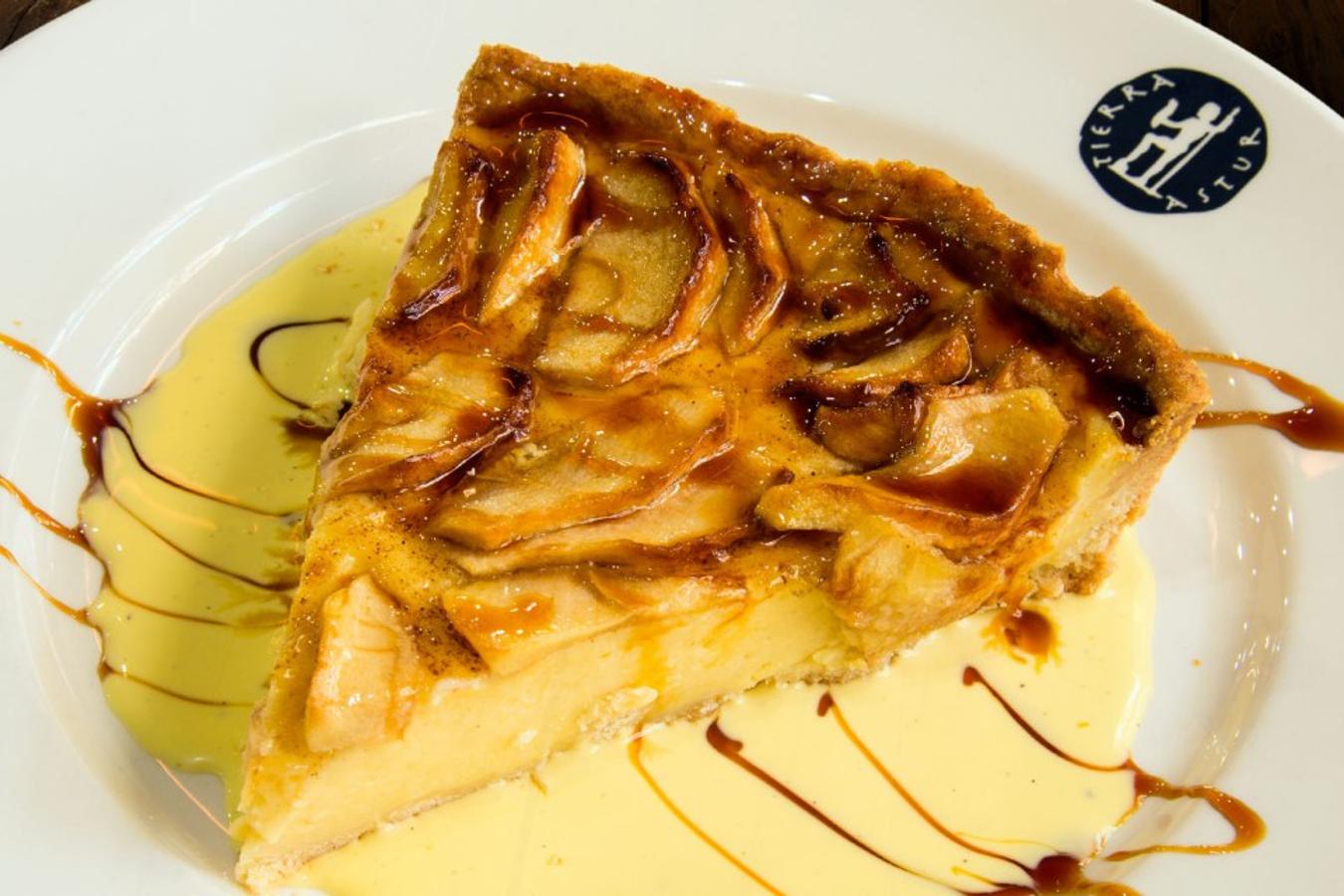 En Asturias las manzanas, además de para hacer sidra, se usan para hacer postres caseros tan deliciosos como la tarta clásica de manzana que sirven en los restaurantes Tierra Astur, con locales en Oviedo, Gijón y Avilés.