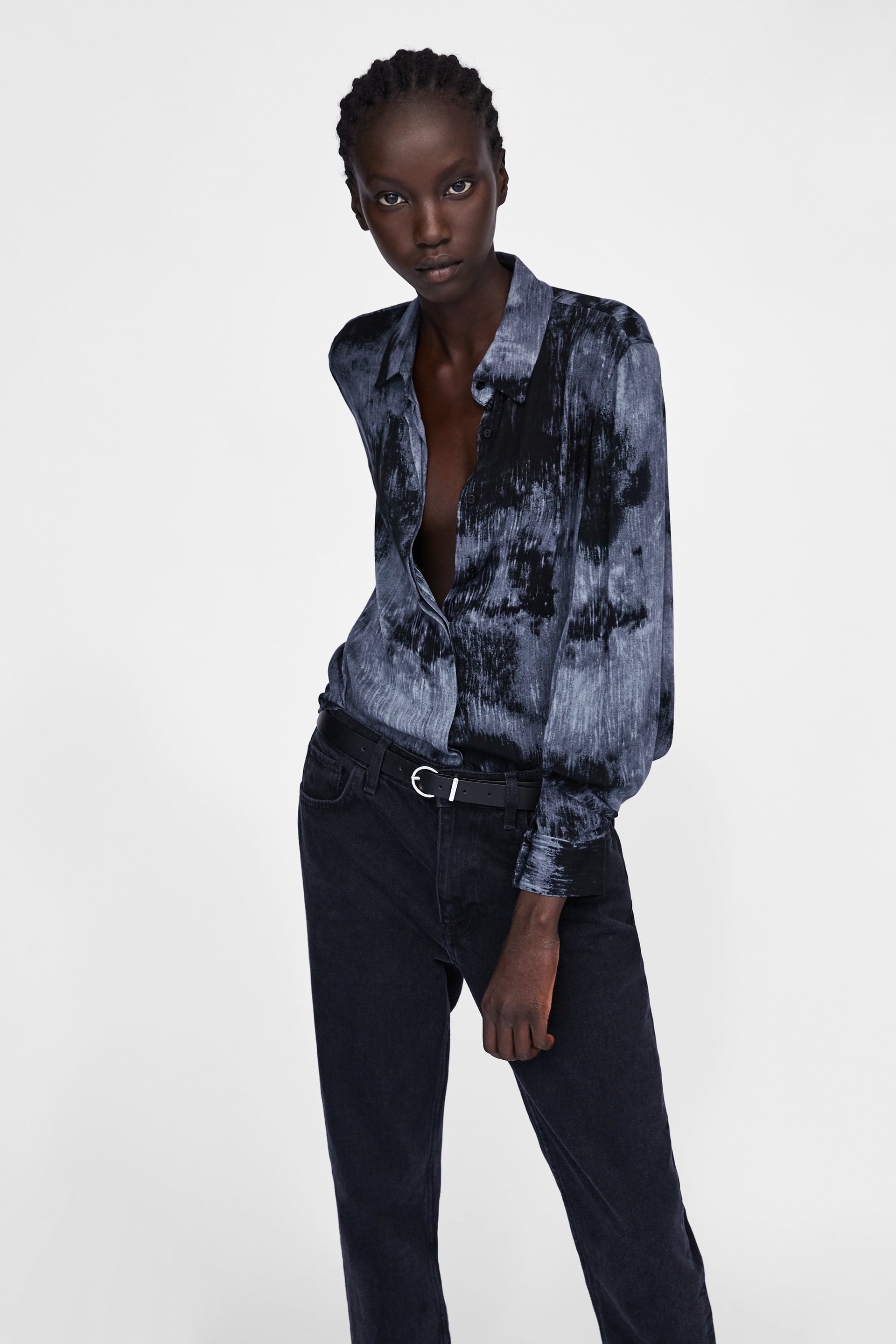 Camisa con estampado tie dye de ara: 25,95 euros.