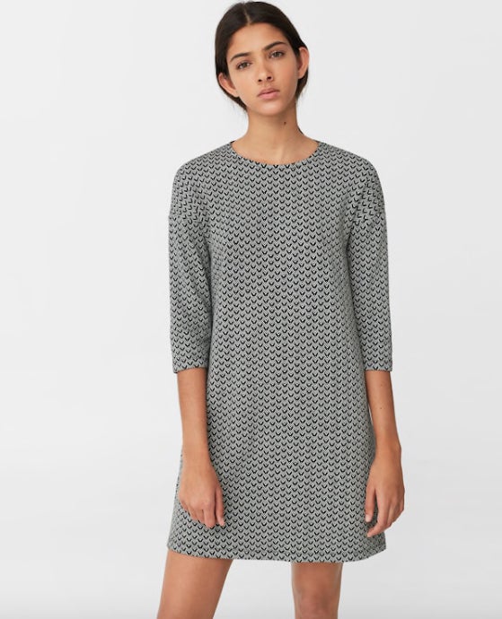 Vestido de algodón con estampado geométrico de Mango Outlet: 4,99 euros.