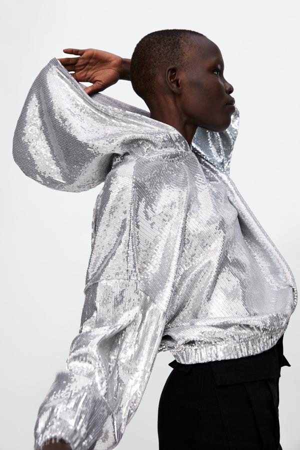 Las lentejuelas ahora también son para el día (29,95 euros).