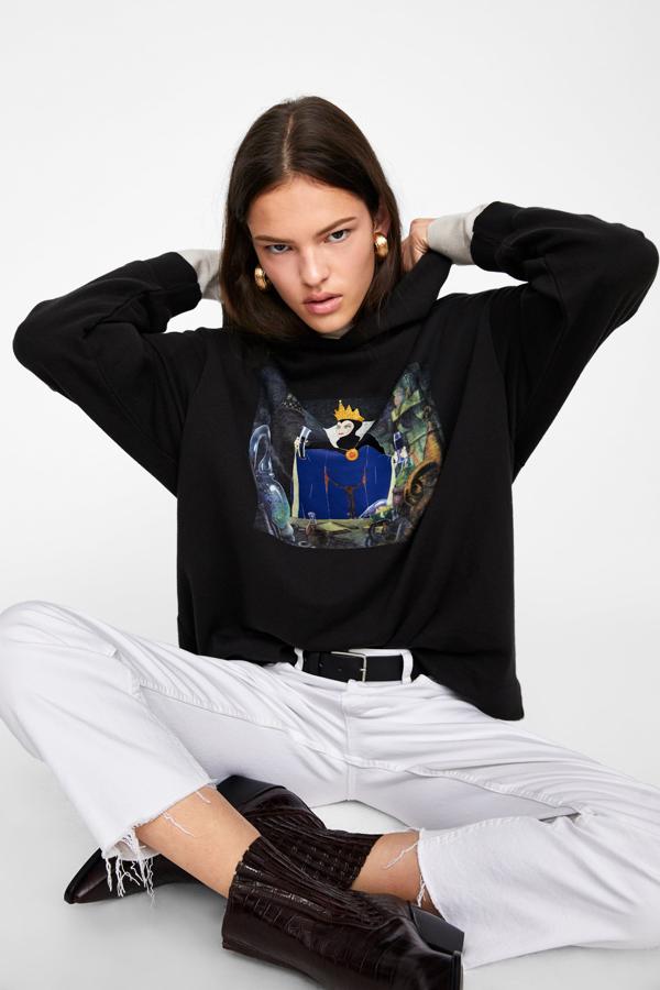 Está agotada, pero es tan bonita que merece la pena apuntarse en la lista para cuando la reciban (29,95 euros). La mala noticia es que no llegará en todas las tallas.