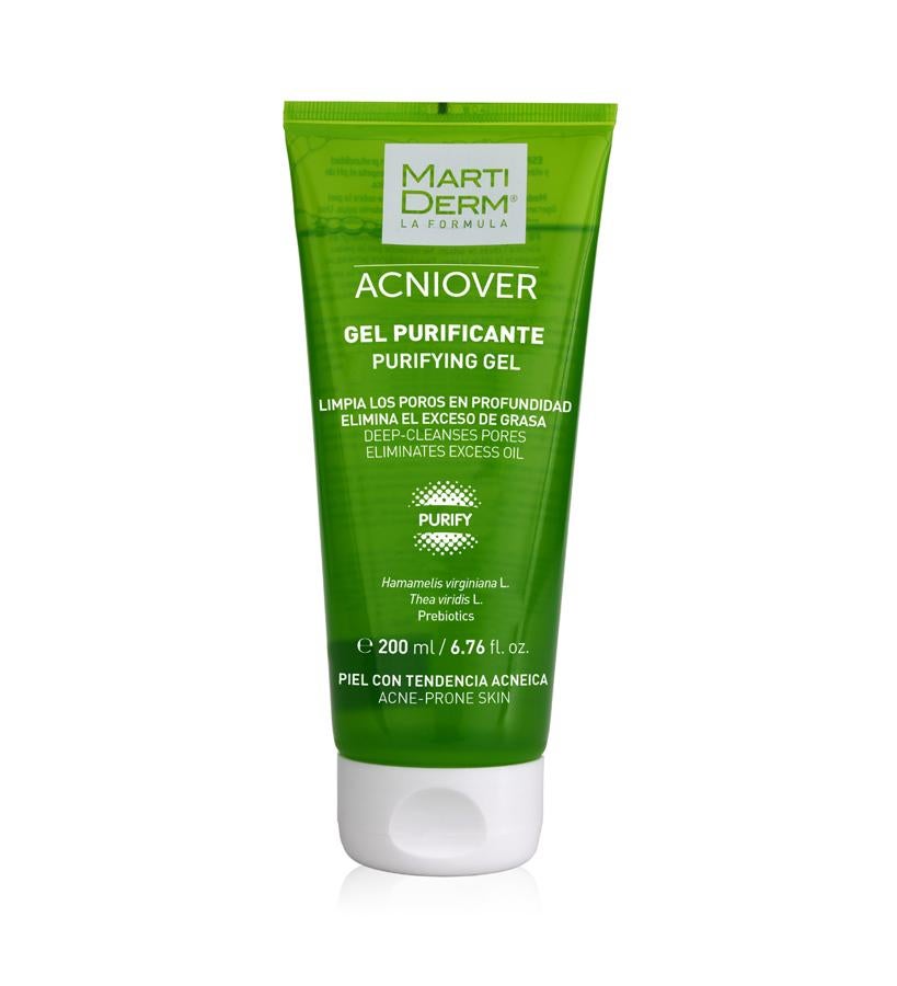 Limpia los poros en profundidad y elimina el exceso de grasa, tanto por la mañana como por la noche. No reseca y respeta el pH de la piel. Además, contiene prebióticos, que equilibran la microbiota cutánea.  Gel Purificante Acniover de Martiderm  (15,75 €).