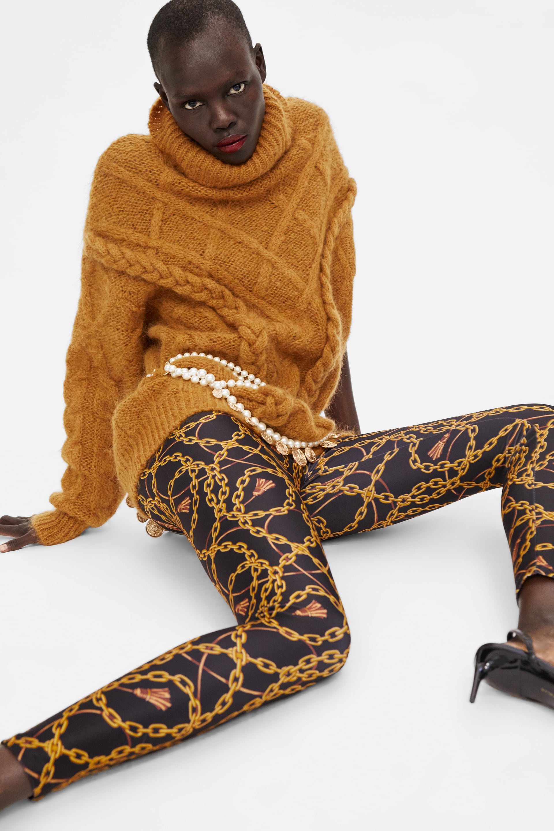 Legging con estampado de cadenas: 17,95 euros en Zara.