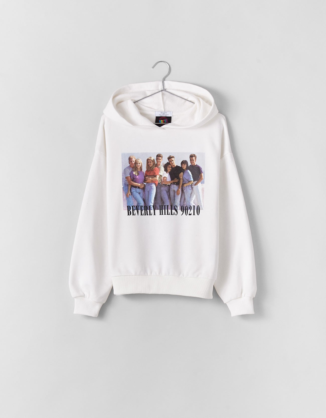 Sudadera de la serie Beverlt Hills de Bershka: 22,99 euros.