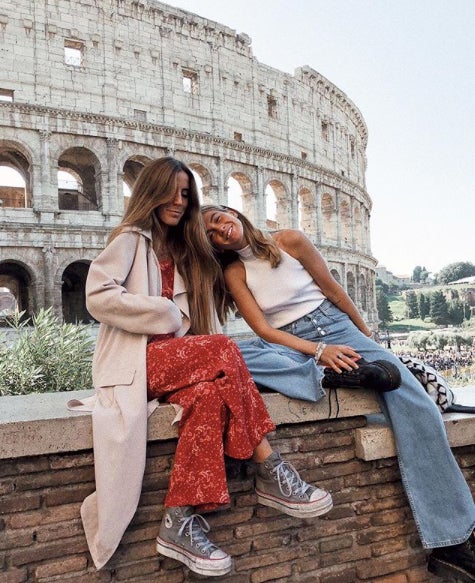 Sin renunciar a una prenda de verano, Elisa Serrano le suma una chaqueta o gabardina y así puede seguir usando sus prendas favoritas de otras temporadas.