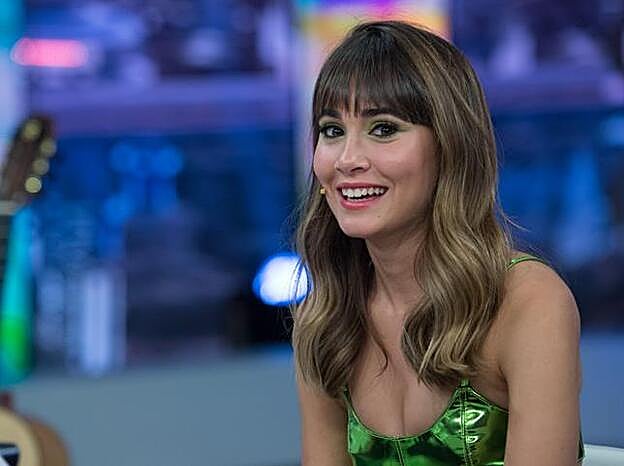 Aitana se apunto a la sombra de ojos verde, una de las tendencias este otoño.