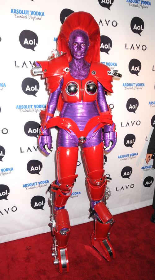 El robot más fashion del mundo. Ese era ella, con plataformas articuladas y un maquillaje "glitter" fascinante.