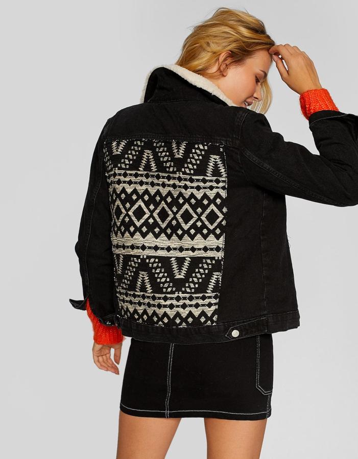 Cazadora tejana con forro de borreguillo, 49,99 euros.