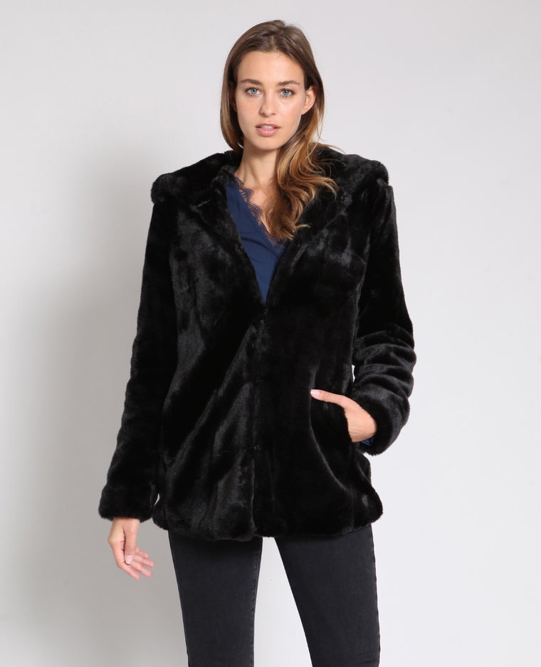 Abrigo de pelo sintético de Pimkie: 49,99 euros.