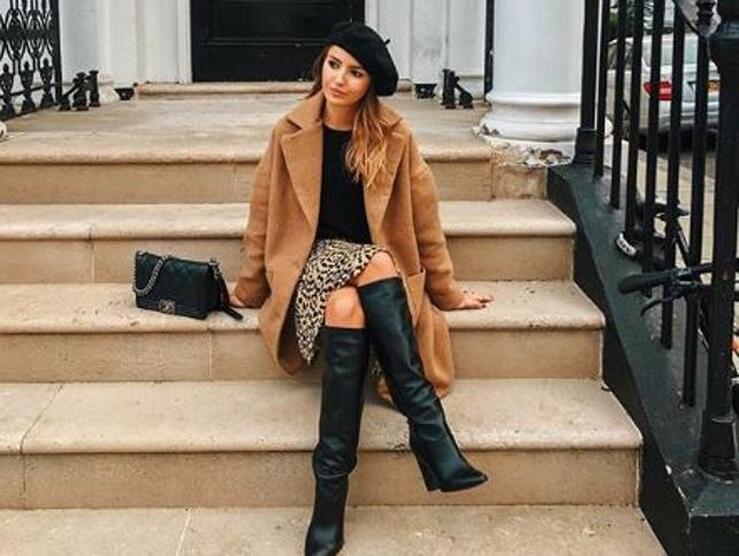 Fotos: Lovely Pepa se apunta al abrigo envolvente que queremos todas