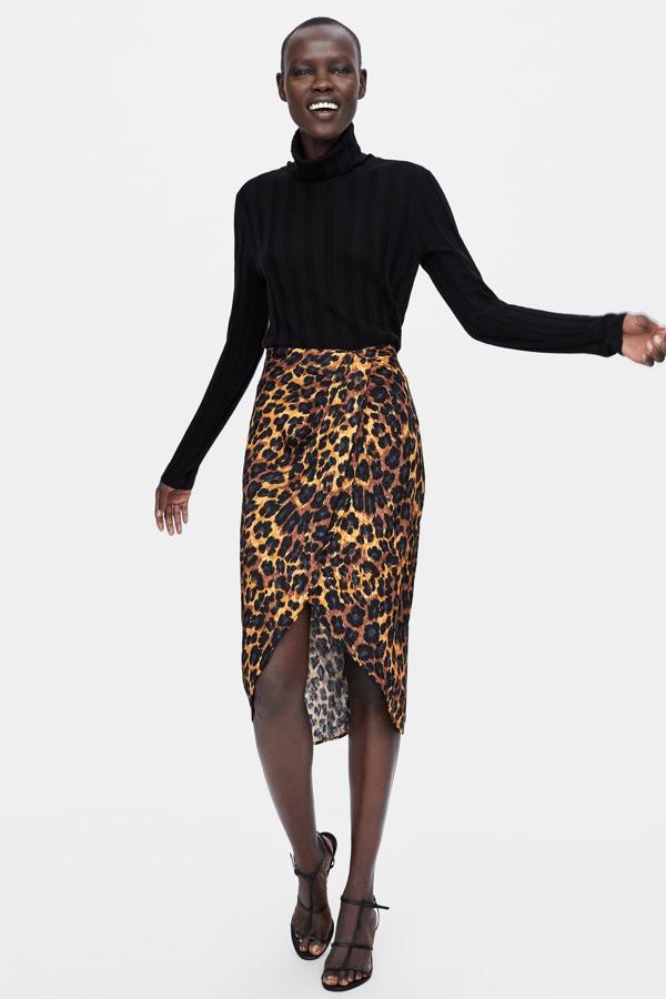 Falda de leopardo (25,95 euros antes del Black Friday).