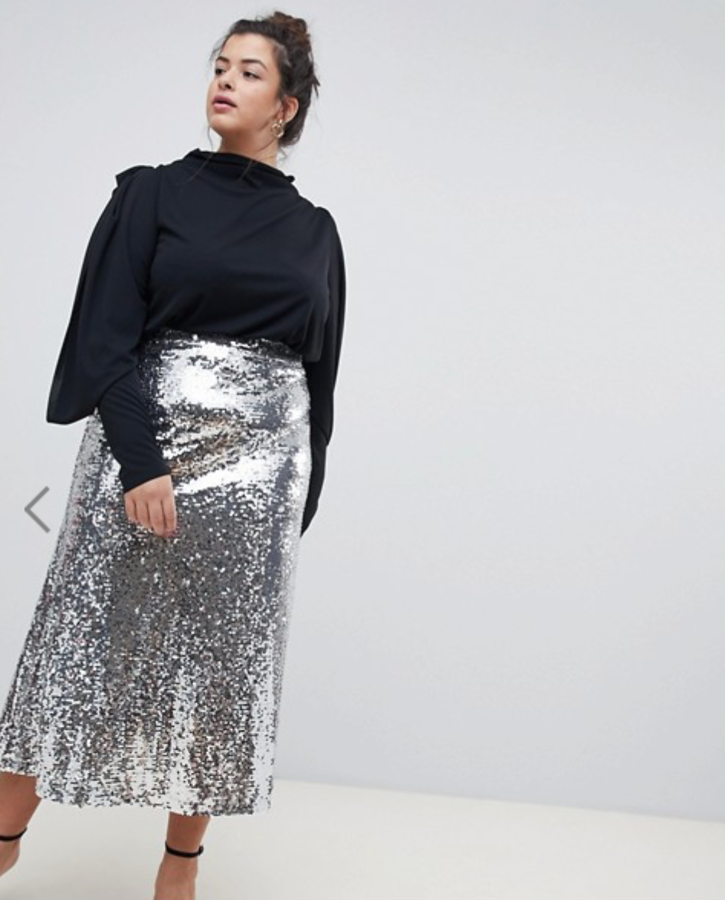 Este diseño plateado de Neon Rose Plus (en Asos, 62,99 euros) es de los más versátiles:podrás llevarlo sin problemas también de día.