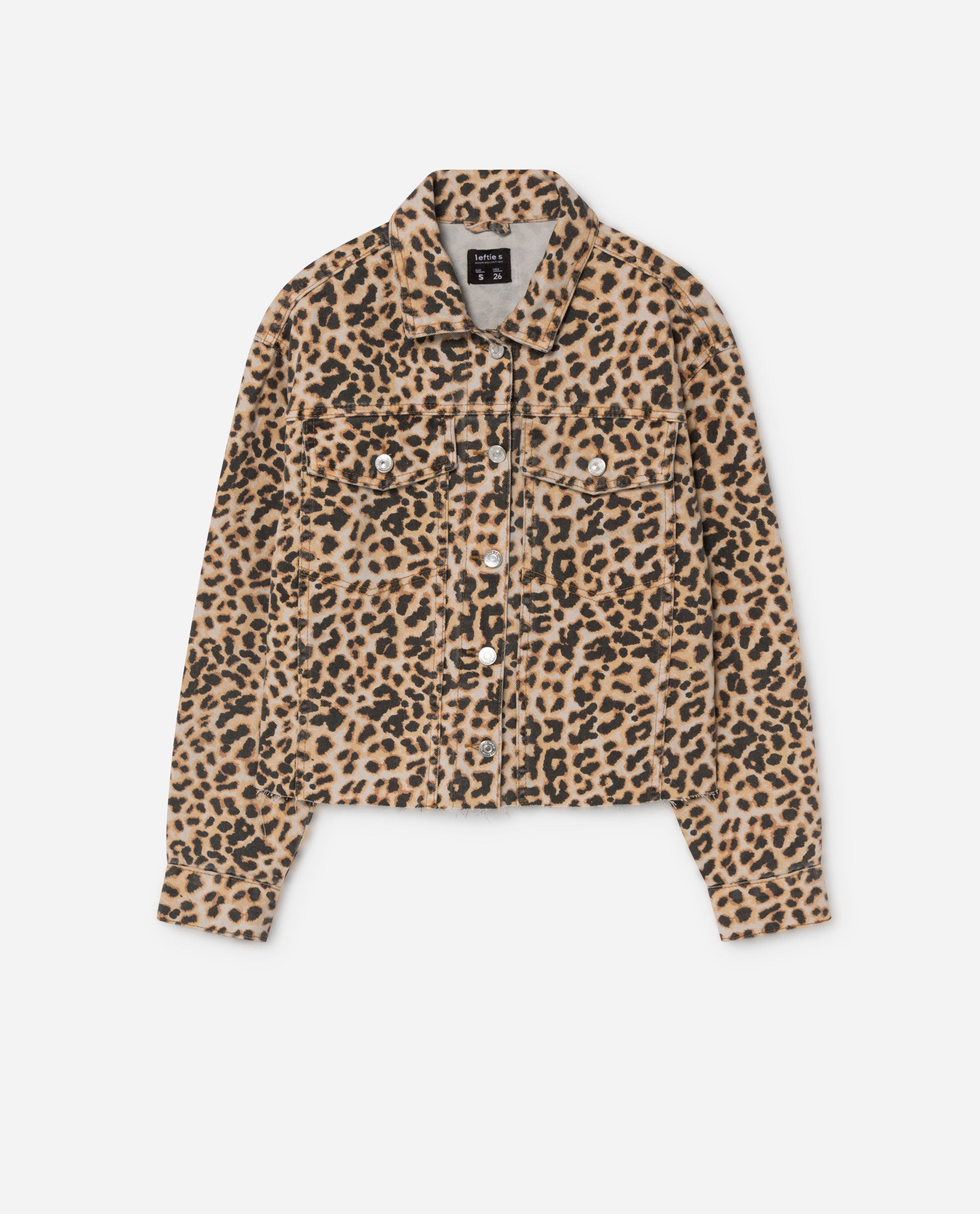 Cazadora cropped con estampado de leopardo de Lefties: 22 euros.