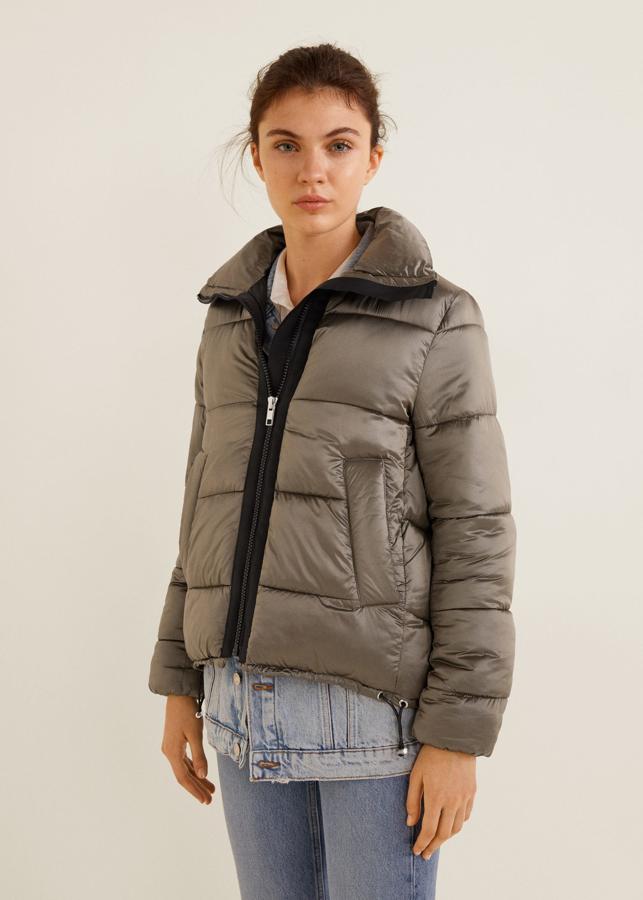 Anorak impermeable acolchado y corto, 39,99 euros.