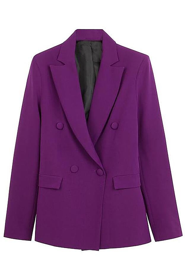 Americana de Bershka (39,99 euros).