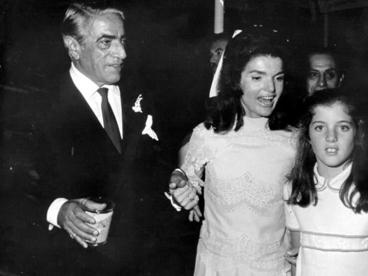 Fotos: Novias famosas a las que ha vestido Valentino: de Jackie Onassis a Marta Ortega