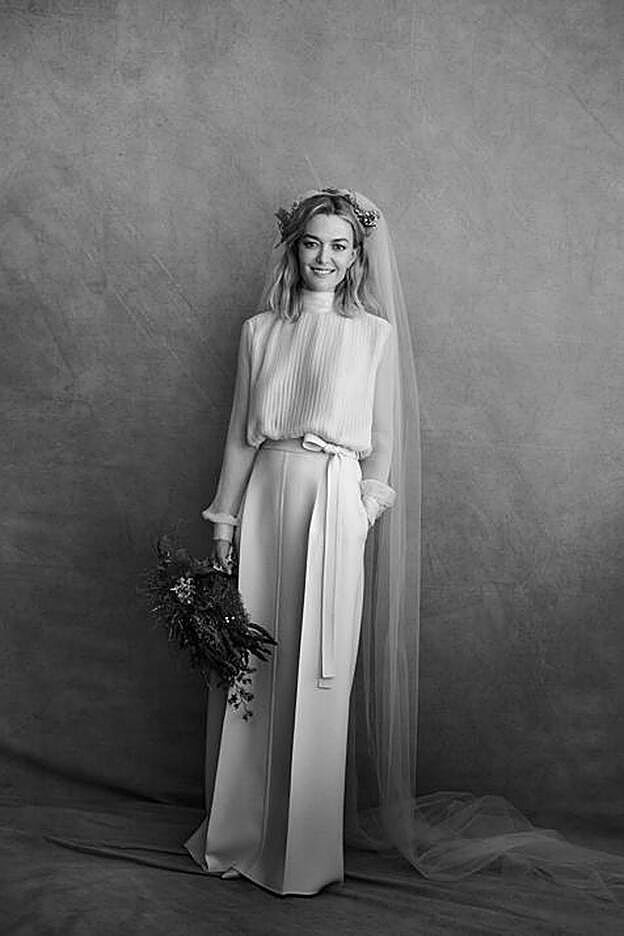 Galería. Marta Ortega, vestida por Valentino. Pincha en la imagen para ver los vestidos ideales para sus invitadas.