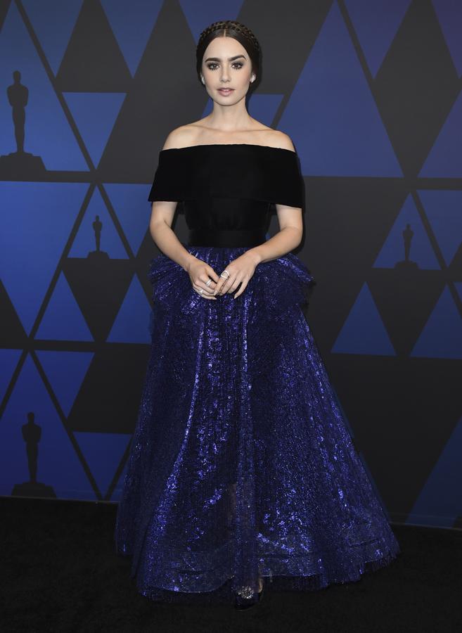 Lily Collins volvió a vestirse de princesa con un imponente diseño alta costura de George Chakra.