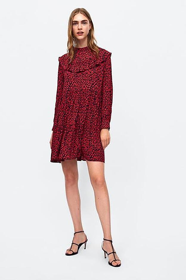 Vestido de Zara (29,95 euros).