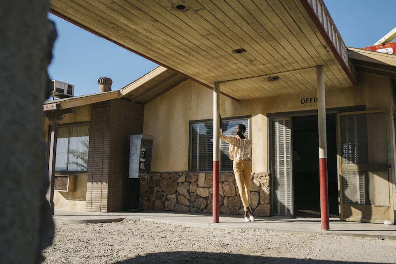 La nueva colección de Primark está ambientada en los moteles de carretera y las paradas de un 'rad trip' californiano de los '50, con una estética y unos looks que, definitivamente, nos hacen olvidar cualquier otra 'distracción' como  el Black Friday .
