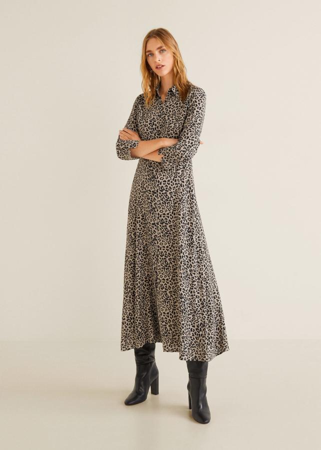 Vestido largo con estampado de leopardo, 49,99 euros.