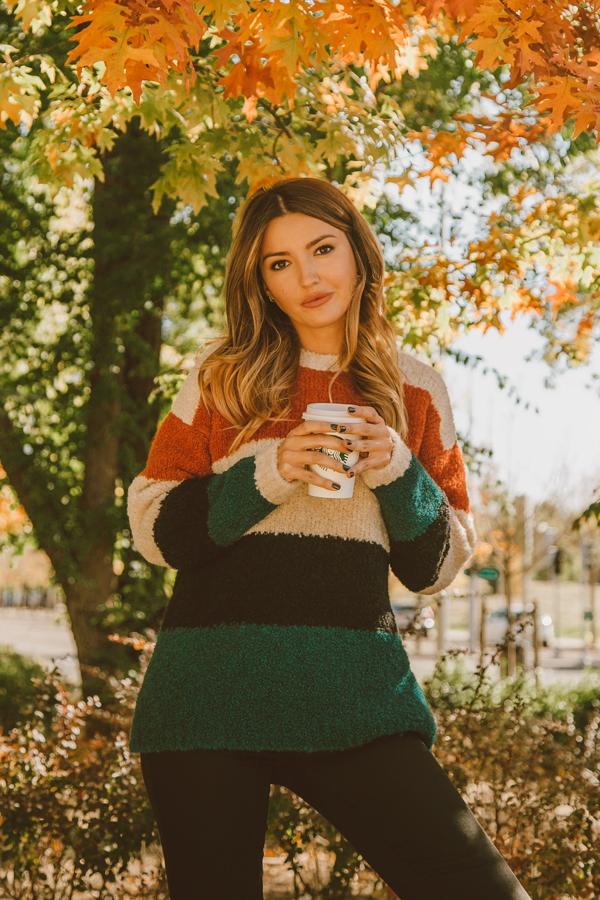 Suéter de punto multicolor.