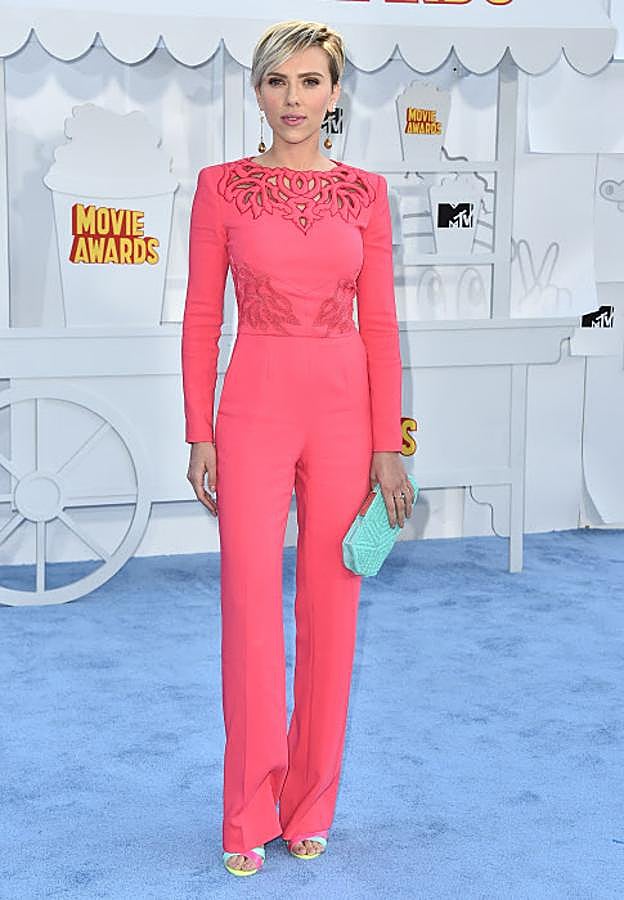 Otro color que le favorece: el rosa. El mono es de Zuhair Murad.