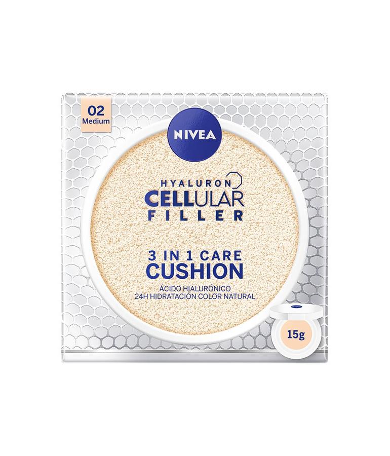 El producto está dentro de una esponja y se aplica con otra. Y el juego entre ambas permite un aireado que aligera la textura, facilita la aplicación y consigue un acabado uniforme. AQ10 Plus Antiedad 3 en 1 Cushion de Nivea (16,99 €).