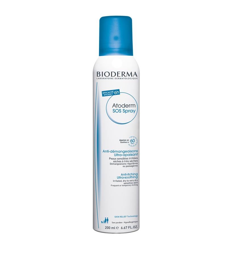 Proporciona un alivio inmediato del picor que calma en 60 minutos y cuyos efectos duran hasta seis horas.  Atoderrm SOS Spray de Bioderma  (14,95 €).