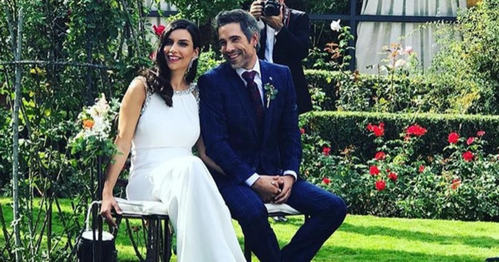 Las redes sociales nos chivaron, a mediados de octubre, que Unax Ugalde se había casado con Neus Sanz en una ceremonia que tuvo como maestro de ceremonias a Asier Etxeandía.