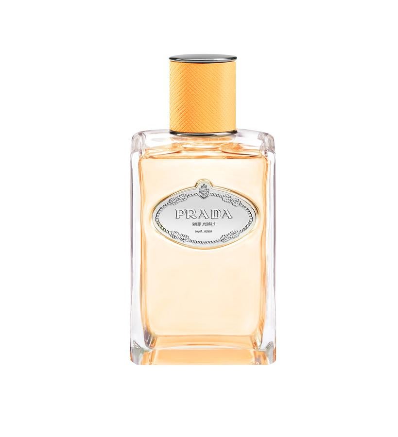 Mandarine es la primera fragancia cítrica en incorporarse a la familia Les Infusions y constituye una representación coreografiada de los matices esenciales de una naranja. En las nota de nota de salida destaca la mandarina verde, cuya primera impresión recuerda a la piel de los cítricos; en el corazón de la fragancia,el absoluto de azahar se funde con la esencia de neroli y contrasta con el suave opopónaco, en el fondo.  Infusion Mandarine de Prada  (114,50 €/ 100 ml).