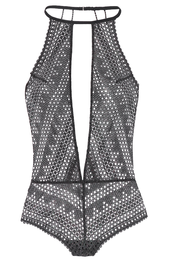 Para un "body" también muy escotado que parece venir de los años 70.