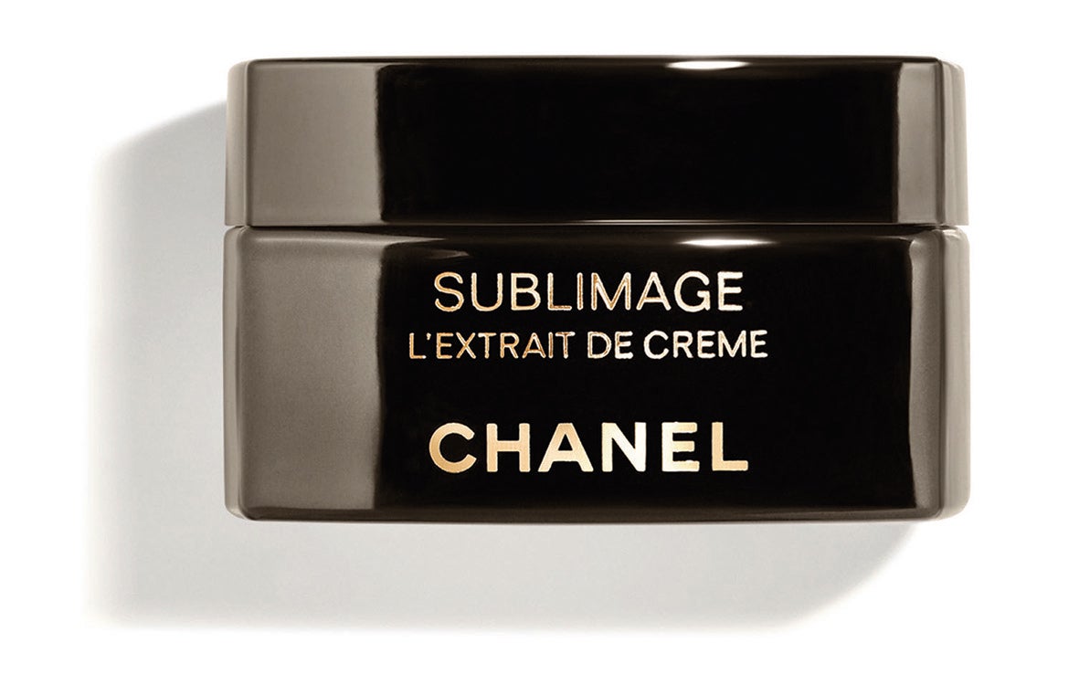 Las moléculas efímeras de vanilla planifolia se encapsulan para un máximo poder antiedad justo en la aplicación. Sublimage L’Extrait de Crème de Chanel (490 euros).