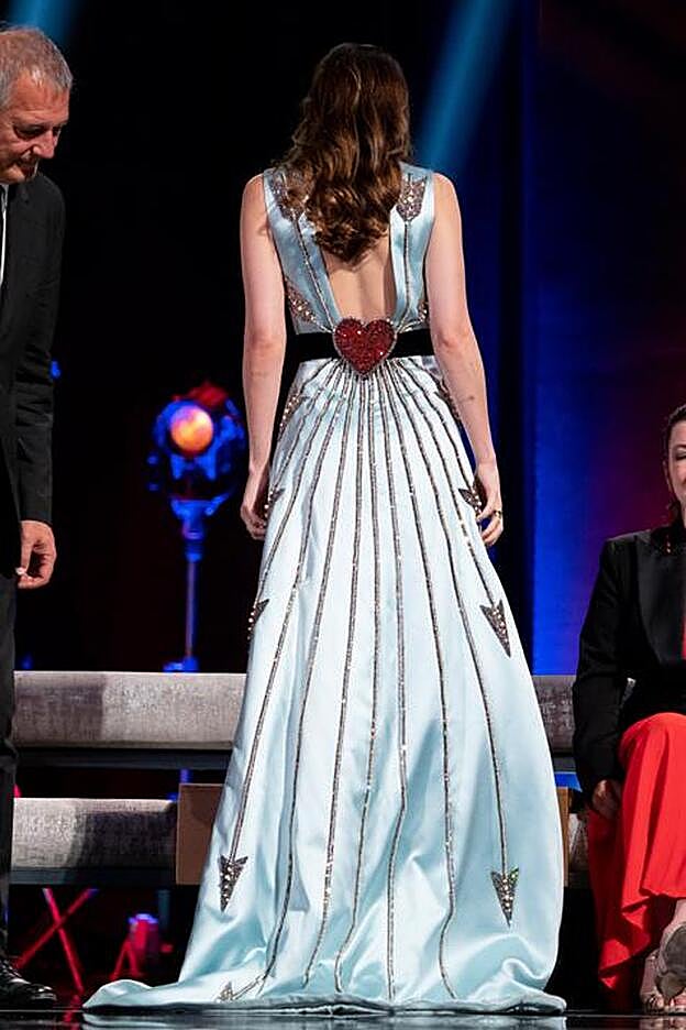La espalda del vestido de Gucci era una auténtica maravilla.
