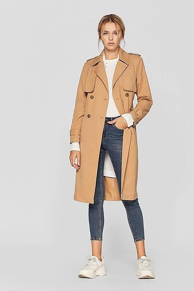 Pantalon tejano push up, 25,99 euros.