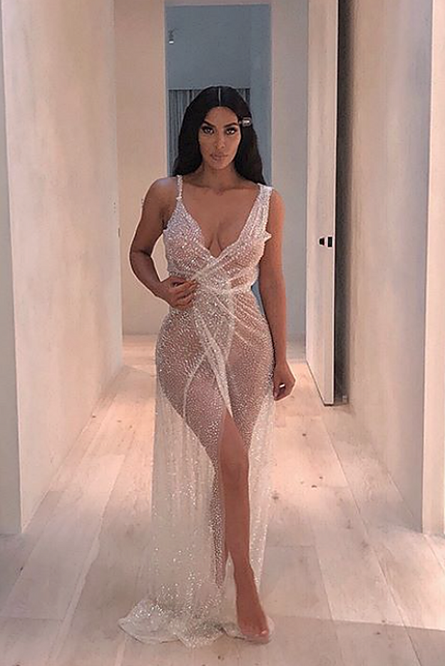 El último vestido imposible que Kim Kardashian ha presentado en su Instagram.