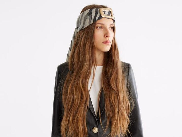 Fotos: Los complementos más extravagantes para tus looks más básicos