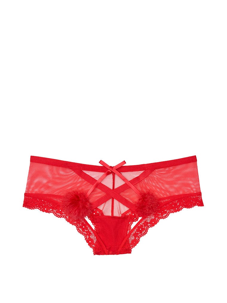 Braguita atrevida en color rojo con lencero y lacito y pompones de Victoria’s Secret: 19,96 euros o 3 por 38,84 euros.