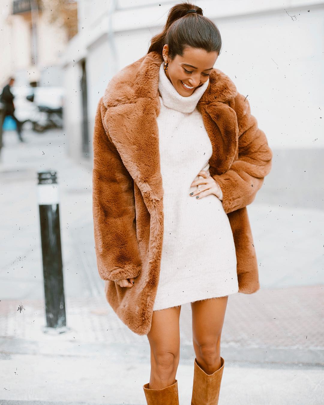 María Fern´dez Rubíes, una de las 'influencers' del momento ha sacado esta pieza en su cuenta de Instagram y su combinación es todo lo que necesitas este invierno. ¡No nos puede gustar más!