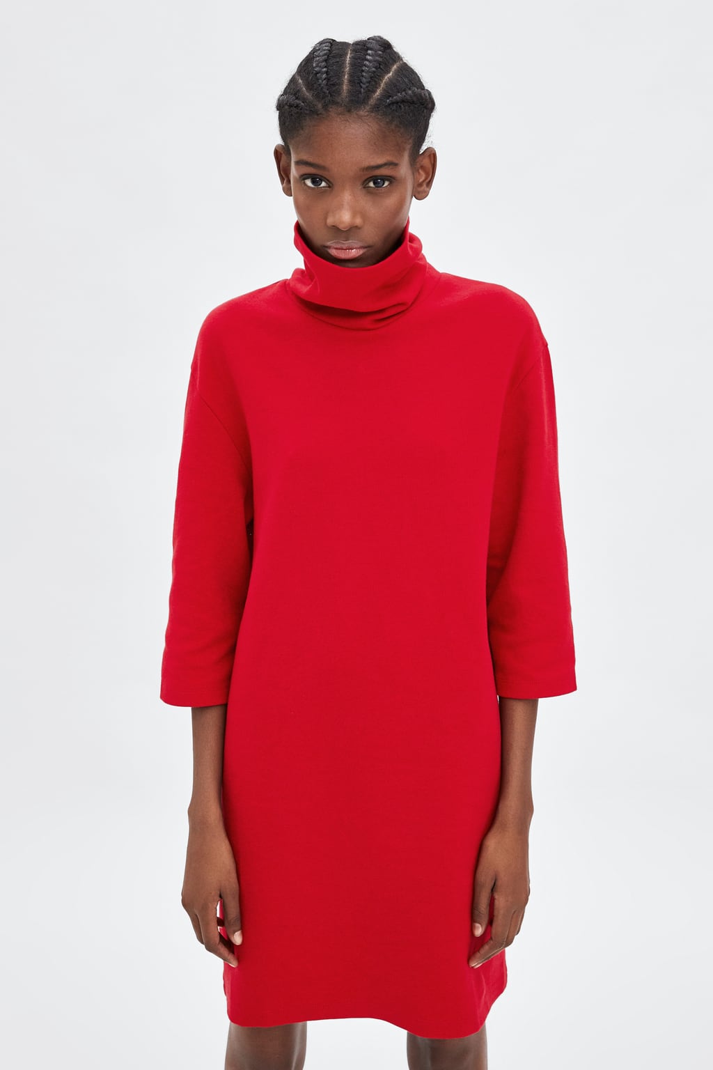 Vestido de felpa de Zara: 12,95 euros.