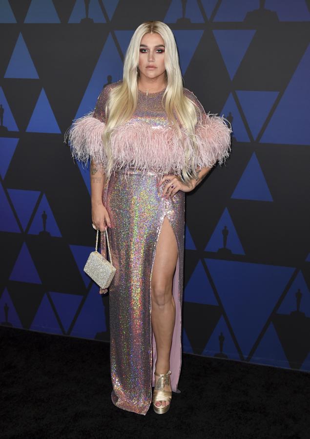 Kesha y el exceso de 'brilli brilli' en los  Premios del Gobernador 2018 .