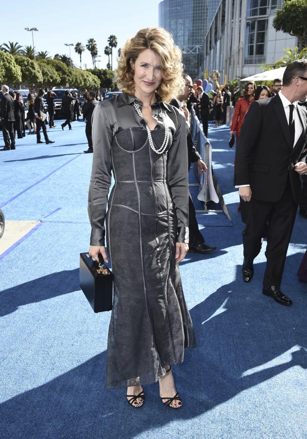 Laura Dern, de Thom Browne en los  Emmy 2018 .