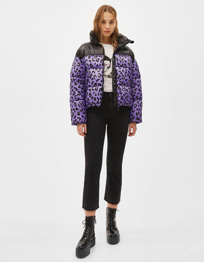 Cazadora puffy con estampado de leopardo, 29,99 euros.
