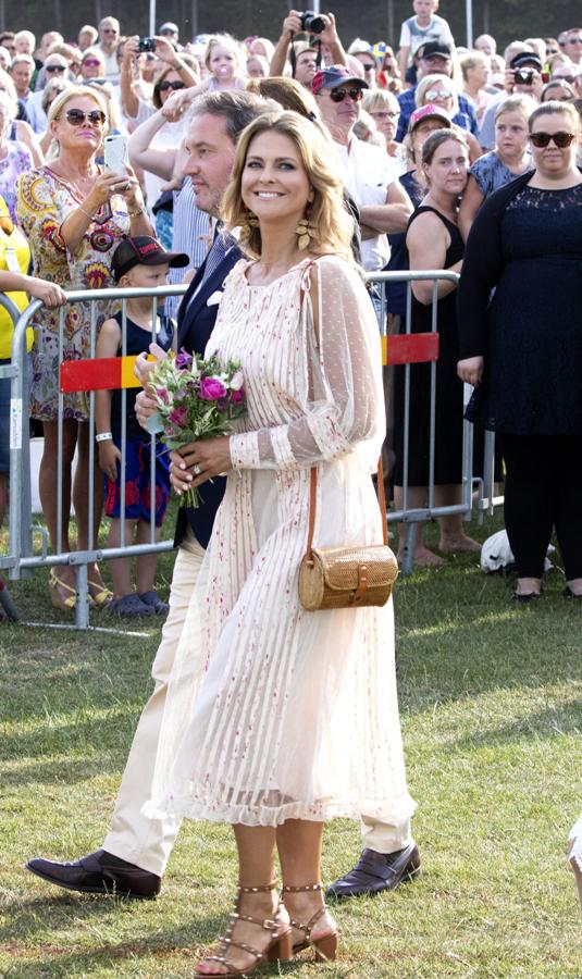 Cierra el ránking de 'Ufo no More' Magdalena de Suecia, que se gastó poco más de 25.000 euros en ropa en 2018, con un precio medio de sus looks de 1.100 euros.