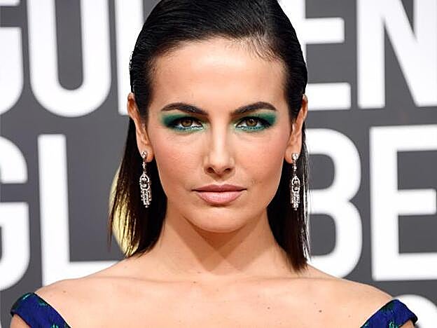 Los ojos, maquillados en verde, de Camilla Belle fueron el look de maquillaje más comentado de la noche.