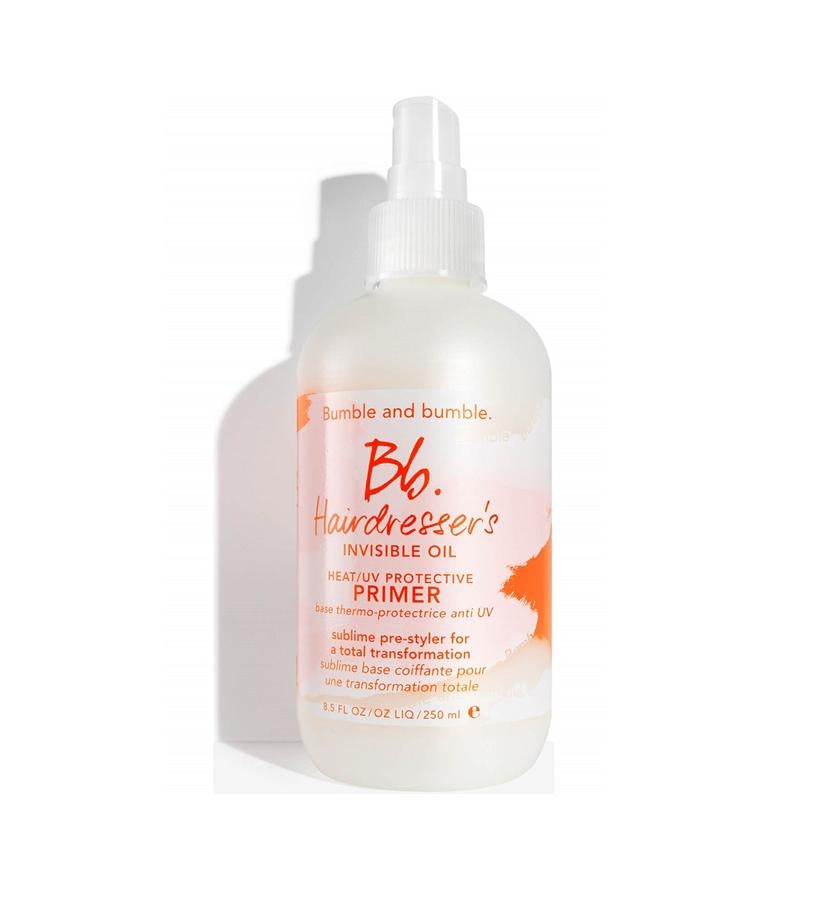 Este spray preparativo contiene la mezcla experta de seis aceites ligeros, para utilizar antes de peinar el pelo, que ha sido formulado para las necesidades del pelo seco, áspero y frágil. Diseñado para alisar y desenredar el pelo mientras elimina el encrespamiento, este spray preparativo multitarea protegerá contra las roturas, el peinado de calor y el daño contra los rayos UV para mantener las mechas fuertes y saludables. (24,60 €).