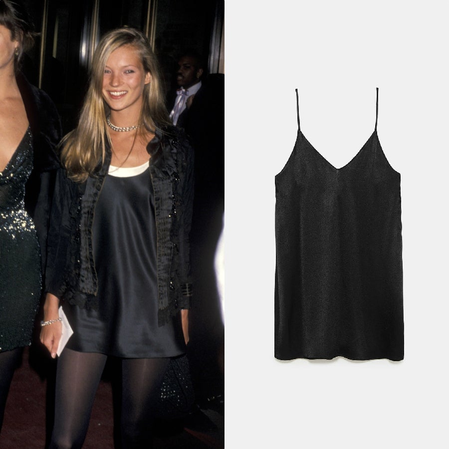 Este vestido tan mini que llevó Kate Moss en el 94 lo hemos podido copiar en la sección de tops de Zara. Se trata de un cuerpo satinado largo que en una talla L quedará como vestido. (9,99 euros).